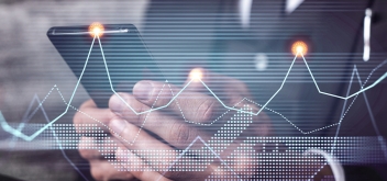Push PR financier-businessman-search-phone-financial-graph