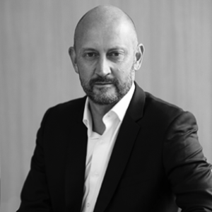 Directeur Administratif et Financier Arnaud Allmang